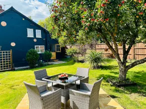 Rural Norfolk stay in Apple Tree Cottage - Image 4