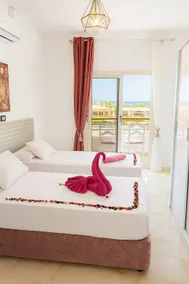 Special view Sea view, swimming pool, Wi-Fi, excellent location - Image 2
