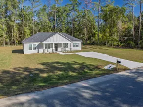 4BR + near FSU/FAMU/Wakulla + firepit/BBQ + 1-acre - Image 2