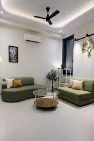 Luxe 1 BHK•Golf Course•Boho Balcony•Forest View - Image 4