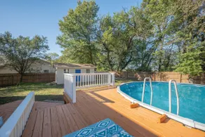 Logan Lodge: *Pool House* 4 Bedrooms 3 Bathrooms - Image 4