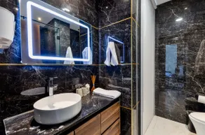 Luxury in San Jerónimo! King Bed + Parking + WiFi - Image 4