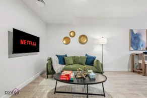 Starlight Suite | Modern 2BR Near DT & University! - Image 3