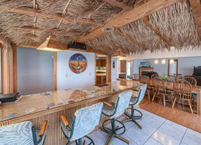 Beacon Pointe Lake House Pool, Tiki bar, & Views! - Image 2