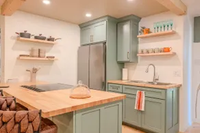Roseview Loft on Woodward - Image 2