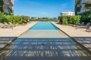 Modern 3BR Condo Near the Beach - Image 3