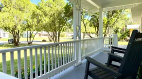 The Little Porch House - Image 3
