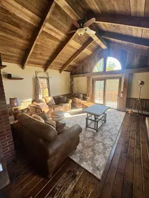 2 min from downtown Ellwood—Rustic+modern home - Image 2