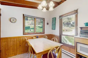 2BR condo, gas fireplace, balcony, wifi - Image 5