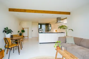 Ground Floor Suite with Beautiful View - Image 5