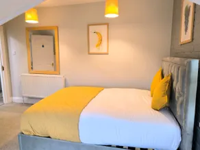 Designer 4BR Townhouse Oxford City Centre - Image 5