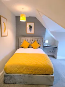 Designer 4BR Townhouse Oxford City Centre - Image 3