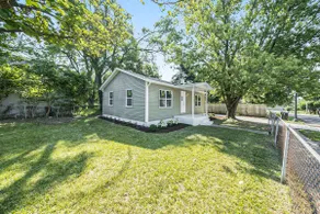 Fully furnished renovated home - Image 5