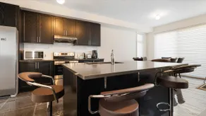 Modern Bay Vista Getaways - Image 3