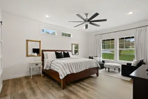 Lake Bowen Family Home, Pet Friendly, Sleeps 8 - Image 2