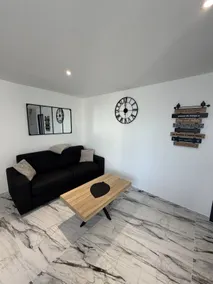 Comfortable two-room single-story accommodation - Image 4
