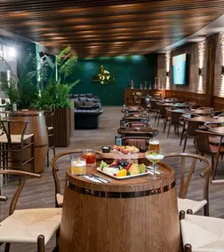 GRAND SAPPHIRE HOTEL CASINO and RESIDENTS 1 Bedroom Suit with Free Internet - Image 2