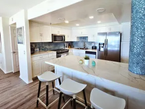 Modern Coastal Escape Breathtaking Ocean - Image 5