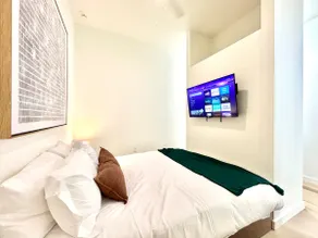 *BRAND NEW Luxury Suite - Central + Fast Wifi* - Image 2