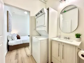 *BRAND NEW Luxury Suite - Central + Fast Wifi* - Image 4