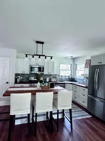 Tall Pines Cottage on a private lake - Image 3