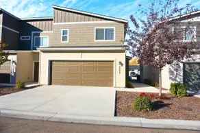 Modern 3BR Nampa Home • Sleeps 10 • Smart TVs - Image 2