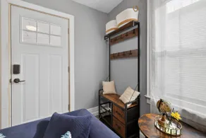Modern space in village of Liverpool - Image 3