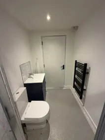 Studio Apartment located in Ashton WC/Shower - Image 3