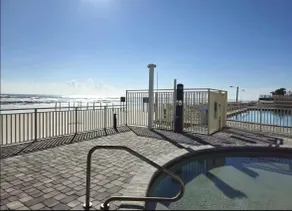 Cozy oceanfront studio with private balcony! - Image 4