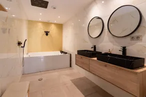 Romantic 3-Room Apartment - Balneo / Parking / Air-Conditioned - Image 3