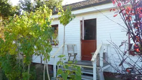 Vacation home overlooking the hills - Image 2