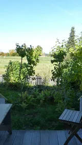 Vacation home overlooking the hills - Image 4