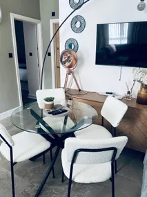 Burton Urban Apartment - Image 3