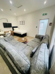 Burton Urban Apartment - Image 2