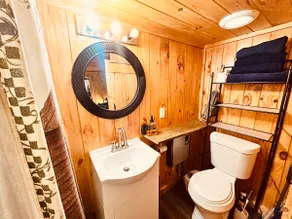 Airbnb cabin - Image 4