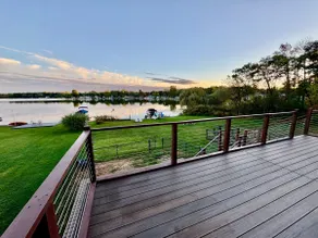 Luxury Lakefront Stay • 20 Min to Notre Dame - Image 5