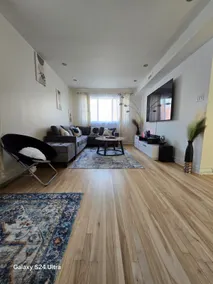 Beautiful + bright apartment + Jacuzzi + spa. - Image 2