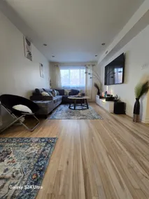 Beautiful + bright apartment + Jacuzzi + spa. - Image 5