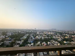 Richa’s Home Near India Expo Mart - Image 4
