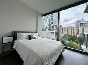 Prime Location with 360 Views of the City! - Image 4
