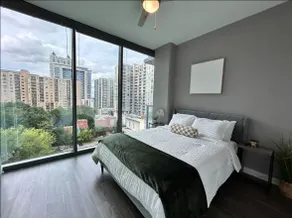 Prime Location with 360 Views of the City! - Image 3