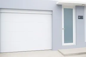 Modern, Patio & Free Garage 15 Min Airport & Beach - Image 3