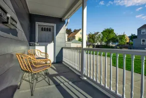 Cozy 3 Bed, Central A/C - GREAT Location! - Image 5