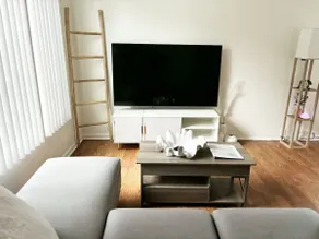 Cozy Everett Suite in Historic District - Image 3