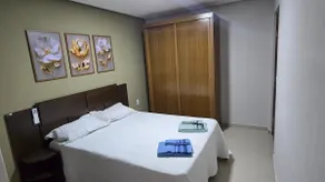 Cozy Apartment with Air Conditioning + Garage - Image 5