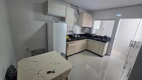 Cozy Apartment with Air Conditioning + Garage - Image 2