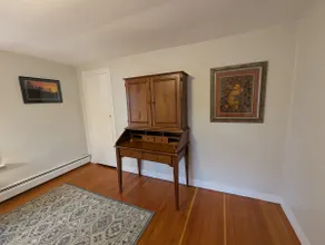 3+ Beds 2 Baths, 3 Min Walk to Main St & Trails - Image 4