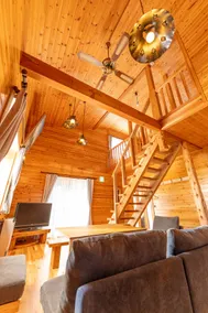 Retreat at 800m Long stay disc. Sleeps 5 (2SD,3F). - Image 2