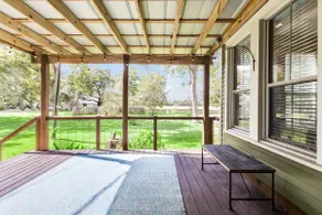 Prime Country Farmhouse + Sleeps 8 - Image 4