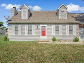 Charming 3BR/2BA Retreat w/ King Bed & Fenced Yard - Image 3